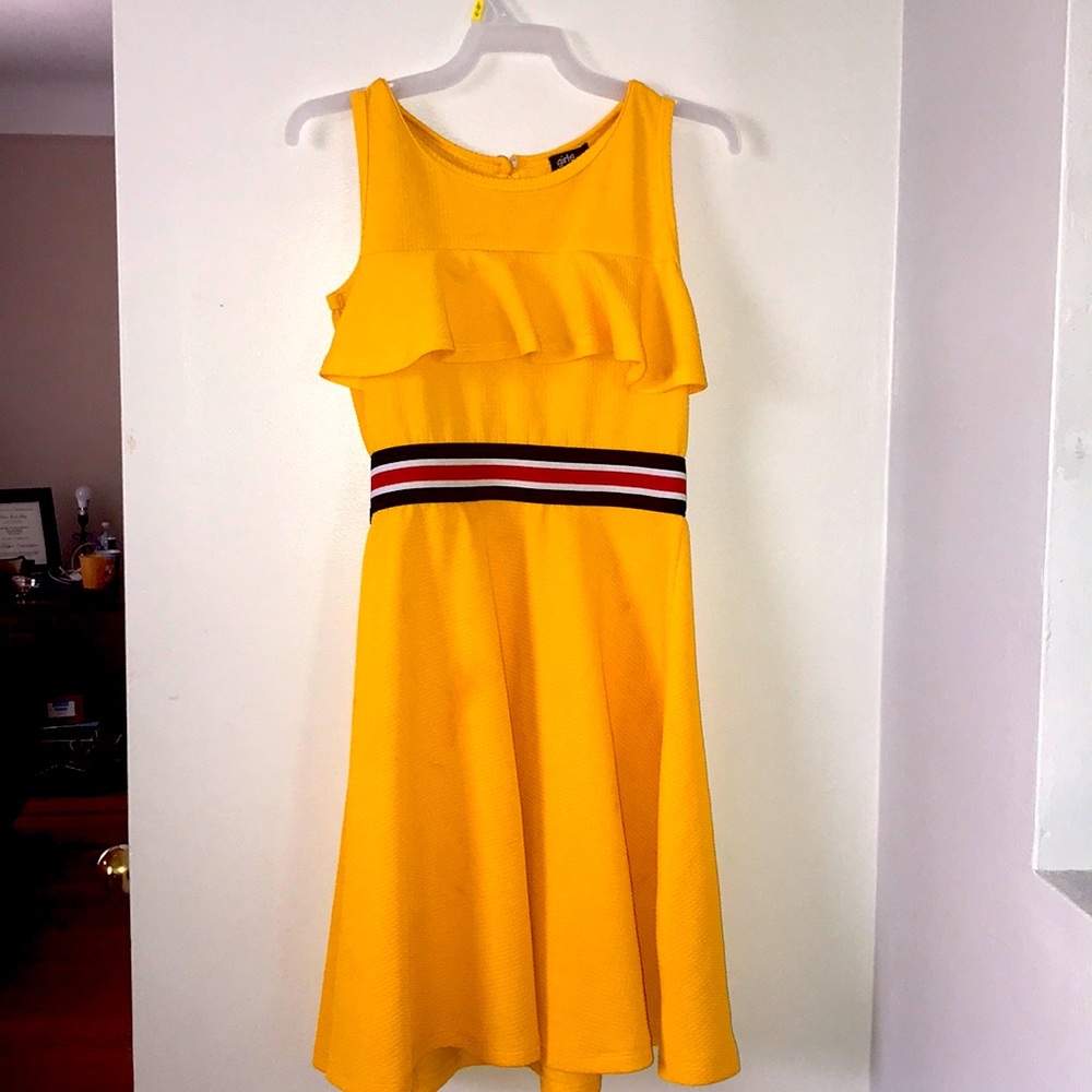 Girls yellow girls❤️❤️❤️ dress size 14/16